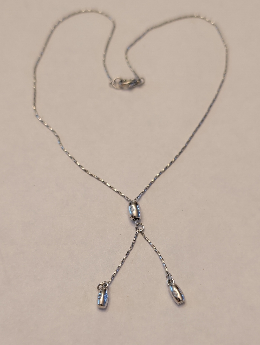 Silver Tone Necklace - Silver